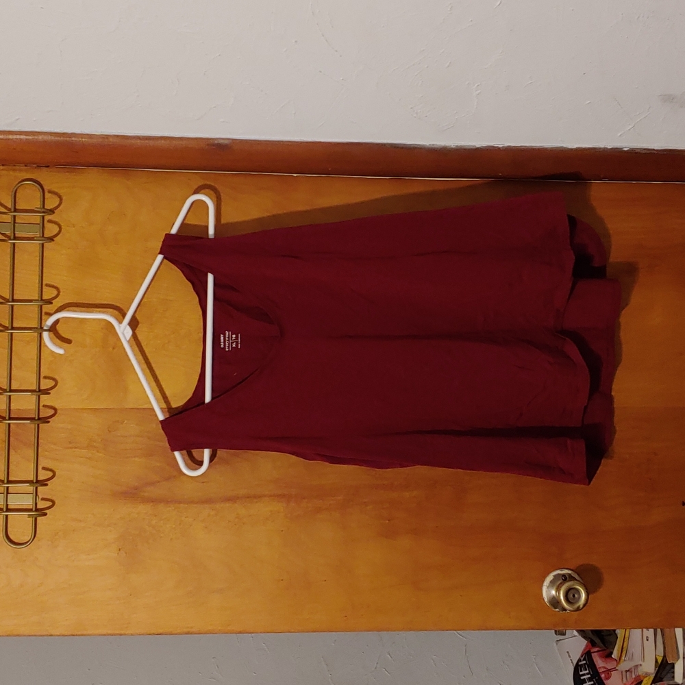 Old Navy Everywear Burgandy Tank Top